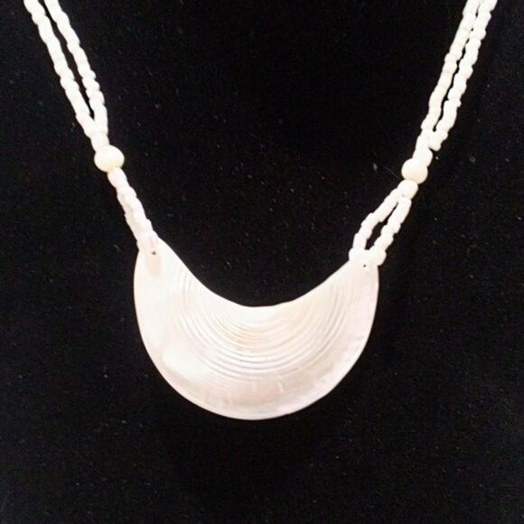 Vintage White Seed Bead and Mother of Pearl Shell Statement Necklace 20" - Picture 2 of 5